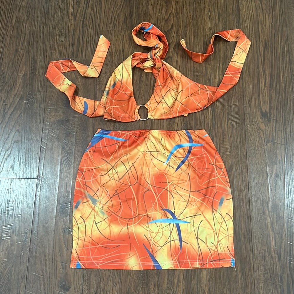 Orange/yellow/blue matching skirt set